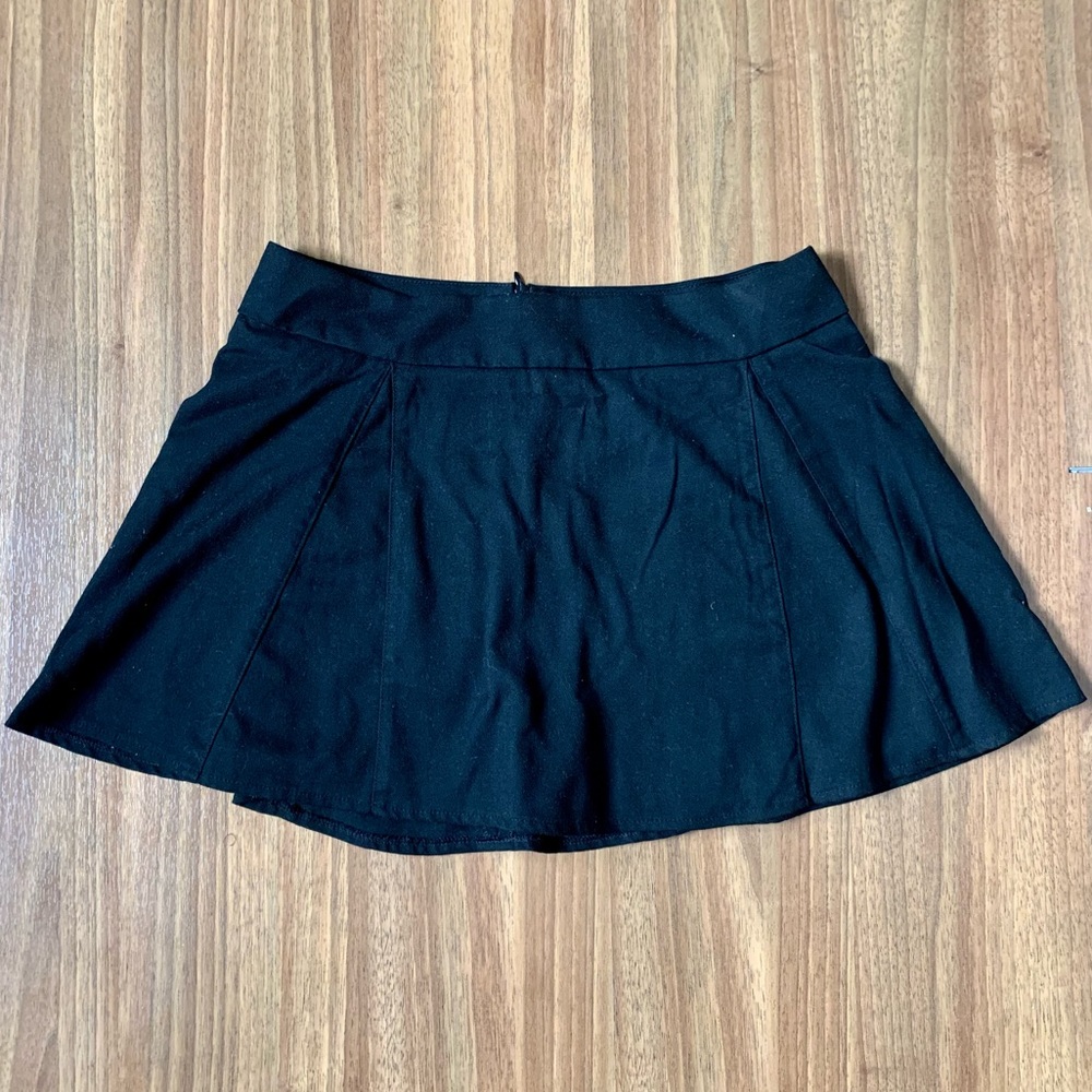 Brandy Melville Skort